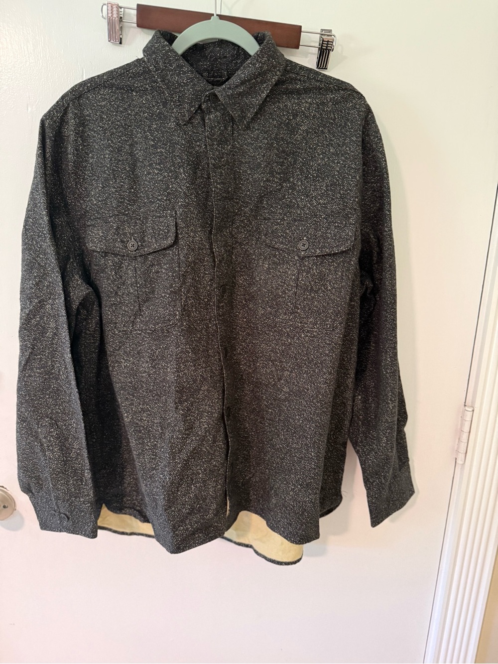 Men's Black Speckled Long-Sleeve Button Shirt